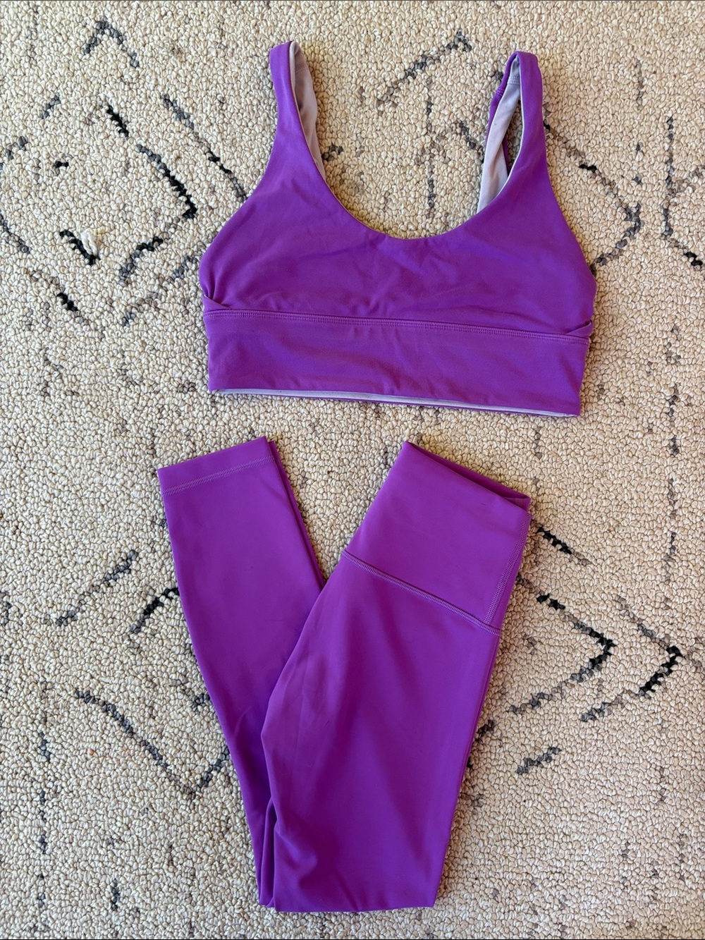 Lululemon set bra 8/leggings 4